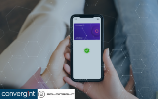 Soloinsight, cloudgate. Girl holding phone